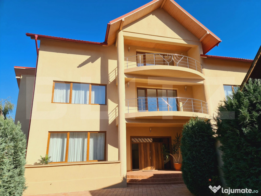 Vilă de lux 350 mp utili, teren 700 mp – Târgoviște, zo
