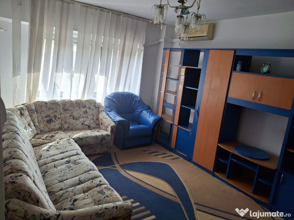 Apartament 3 camere decomandat, et. 3 cu lift, Pacurari