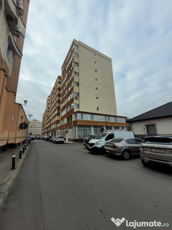 Apartament 4 camere - 82 mp - ultracentral - Târgu Jiu
