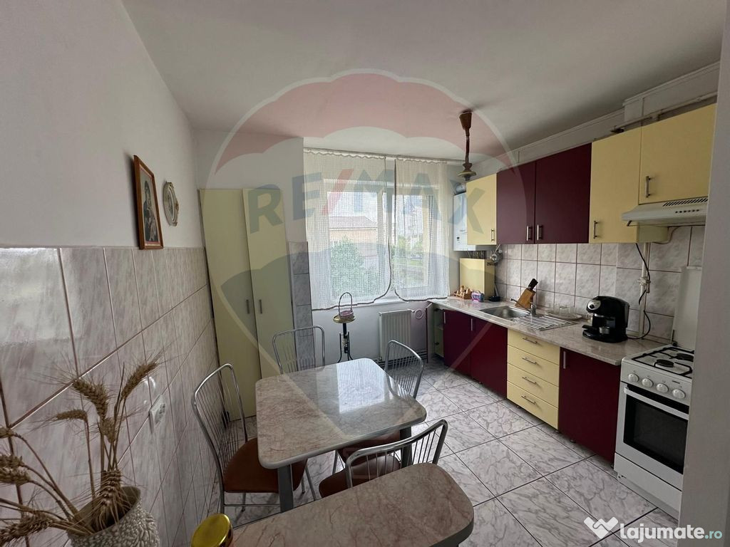 CENTRAL - 2 camere, etaj 3 - DE VANZARE