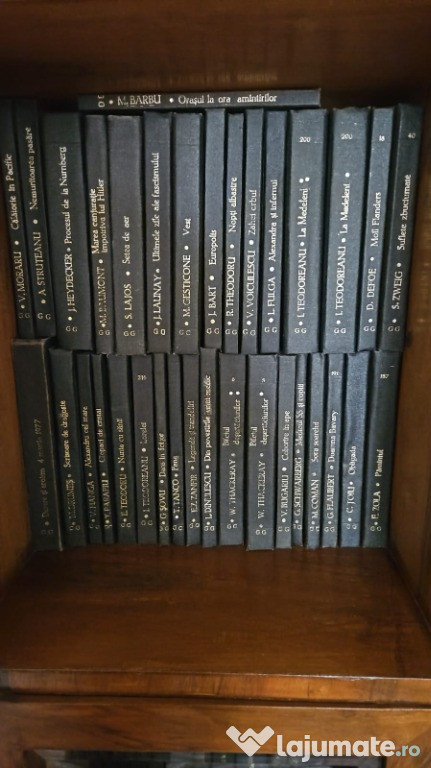 Seturi de carti vintage pentru decor si lectura