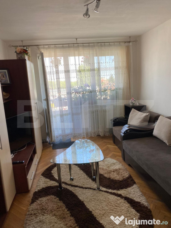 Apartament spațios 3 camere, 93 mp, etaj 3 – zona Strada
