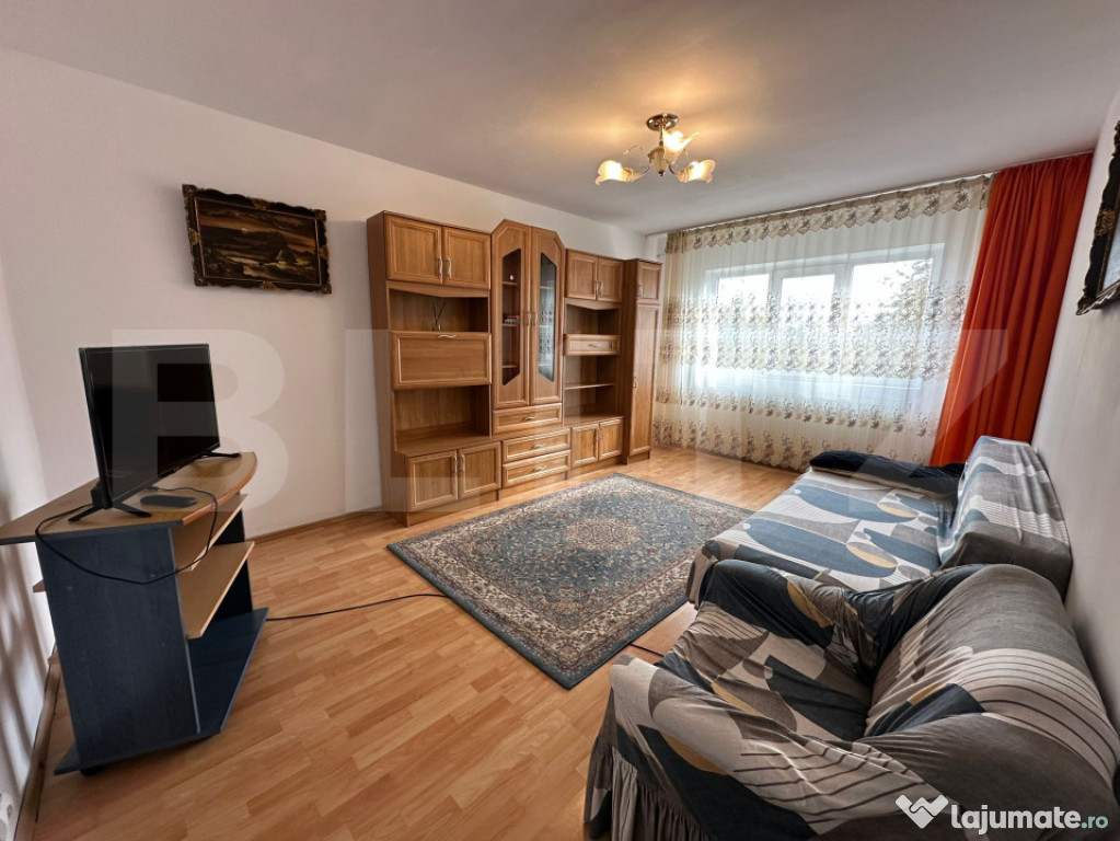 Apartament 2 camere, decomandat, Zona Liceul ,,Tudor Arghezi