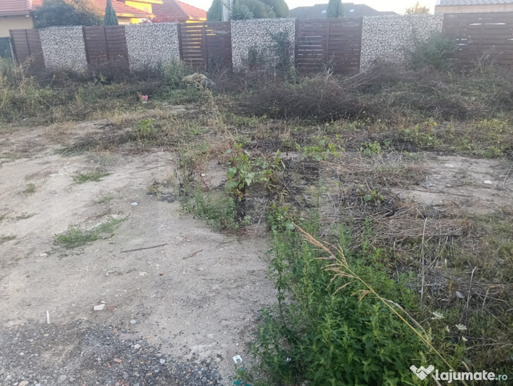 Teren intravilan 540 mp, front 38 ml – utilități complet