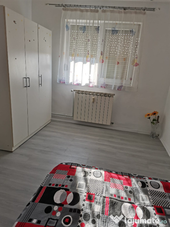 Închiriez apartament 3 camere – Craiova, zona Lăpuș-Argeș