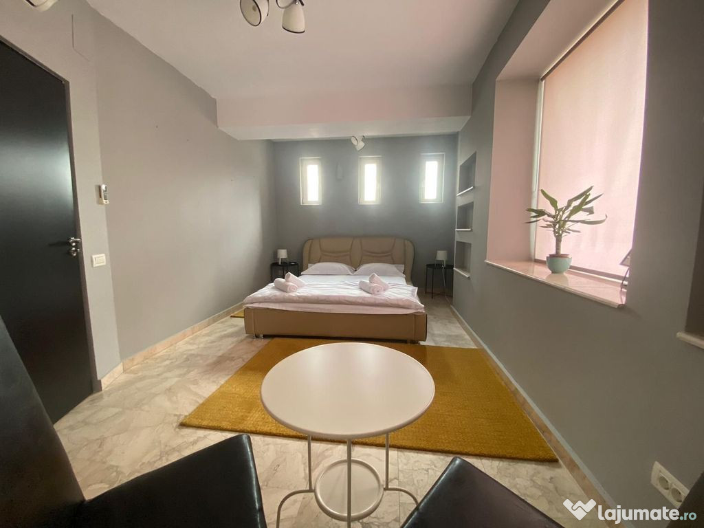 Apartament -220mp + terasa 200mp sector 4 Pasaj Marasesti...