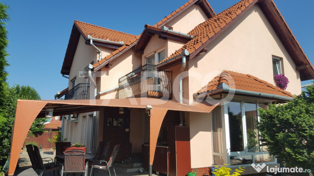 Casa Individuala 290mpu teren liber 550mp cu garaj zona Seli