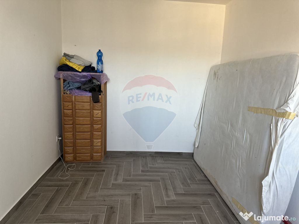 Apartament cu 2 camere de vânzare Savinesti