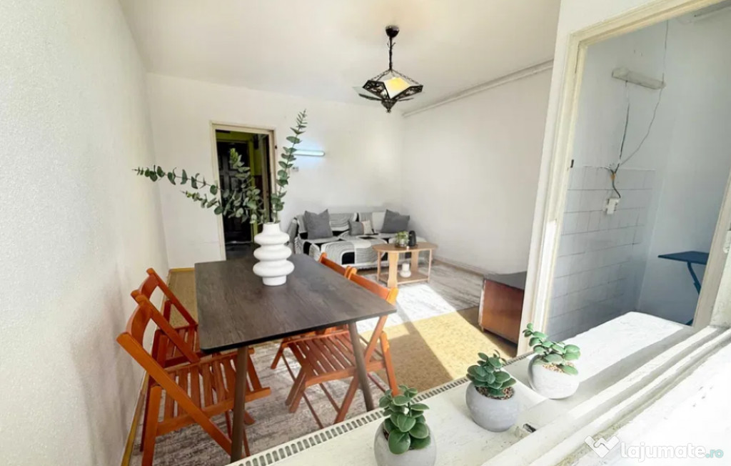 Garsoniera semideocmandat - zona Grivitei