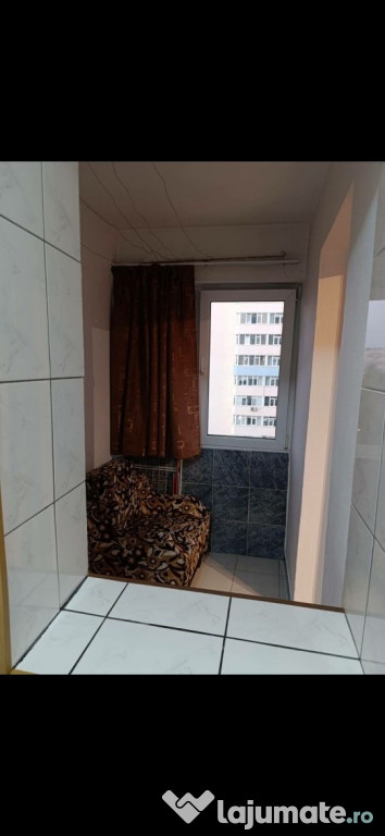 Piata sudului etaj 5 decomandat