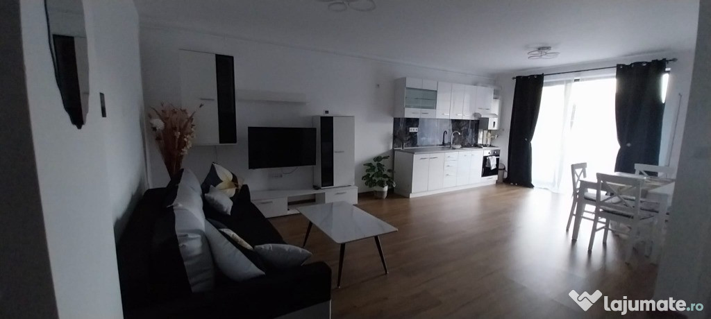 Închiriez apartament zona Kaufland/ Mall