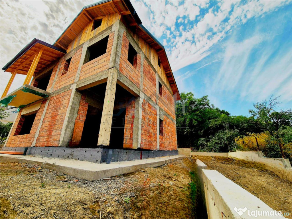 Casa de cu priveliste frumoasa