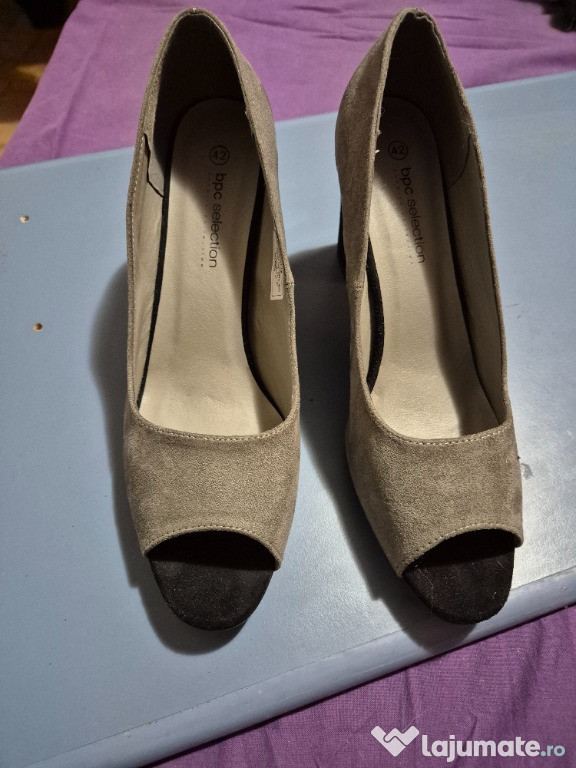 Pantofi dama BPC Selection, Germania, piele intoarsa, 42, noi