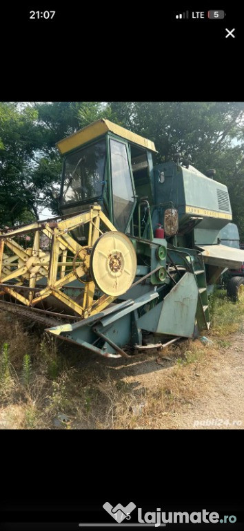 Combina agricolă John-Deere