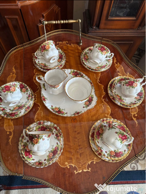 Set Royal Albert