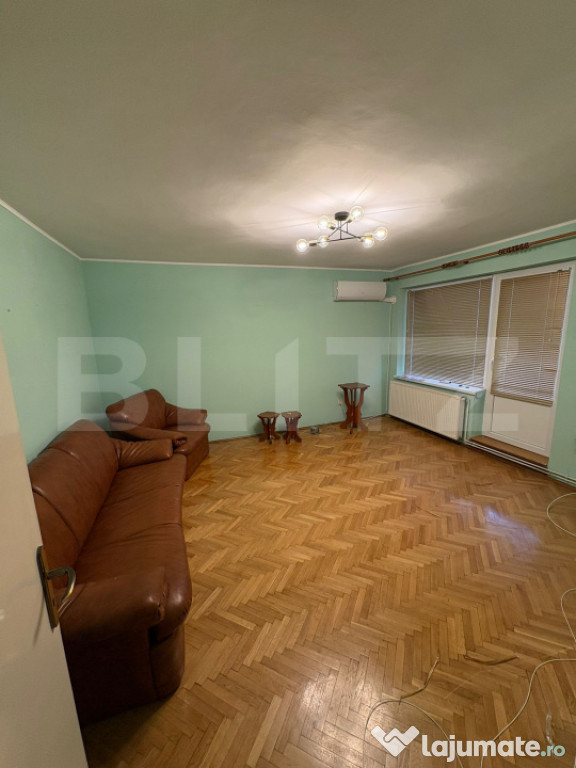Apartament 3 camere, 75 mp, zona Centrală
