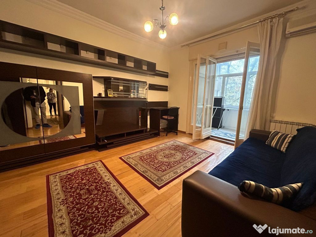 3 Camere Ultracentral 2 minute de Metrou Univestitate