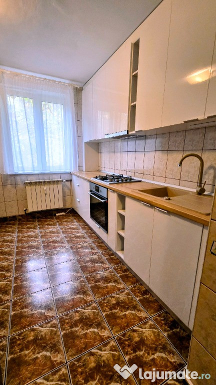 Proprietar vand apartemnt 3 camere in Berceni