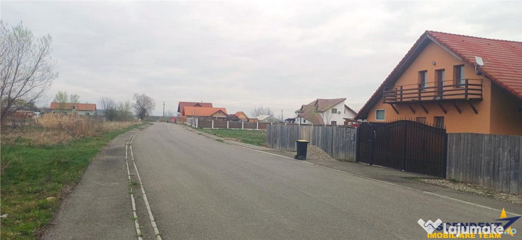 Teren intravilan,constructii,1.400 mp,cartier nou,utilitati,