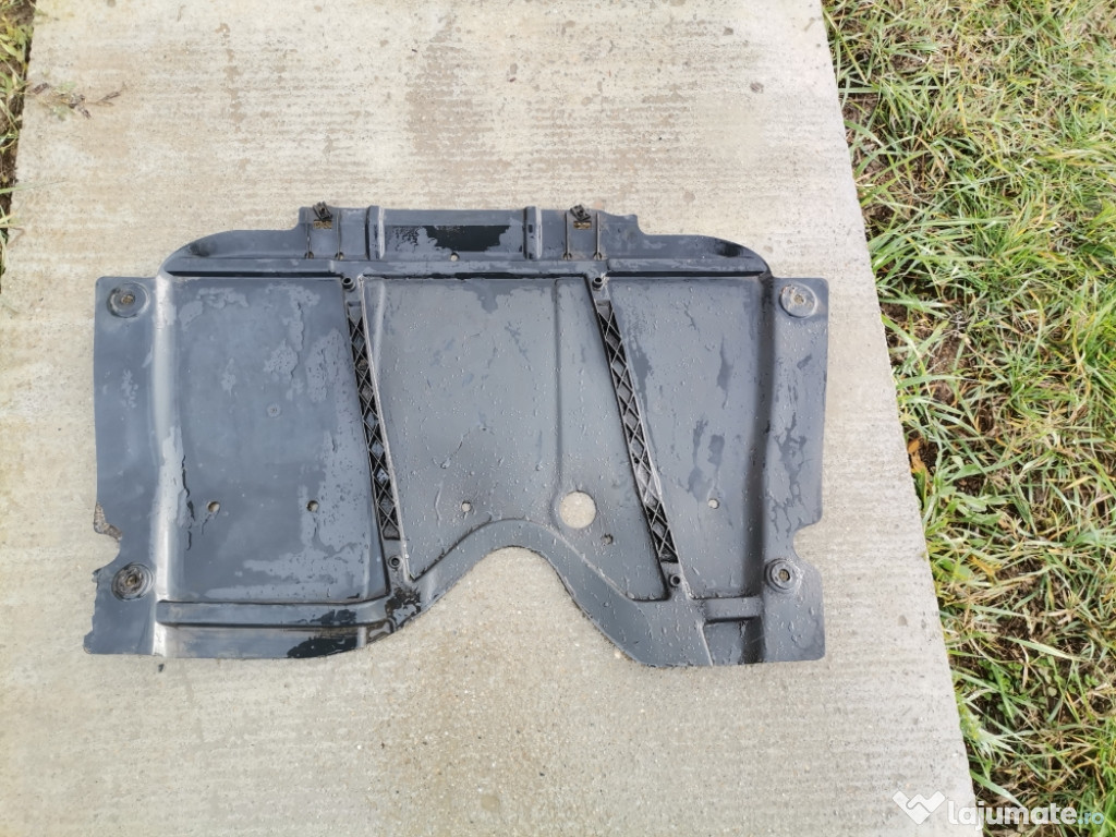 Vând scut motor Logan 2
