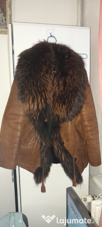 Cojocel din piele intoarsa cu guler din blana de vulpe