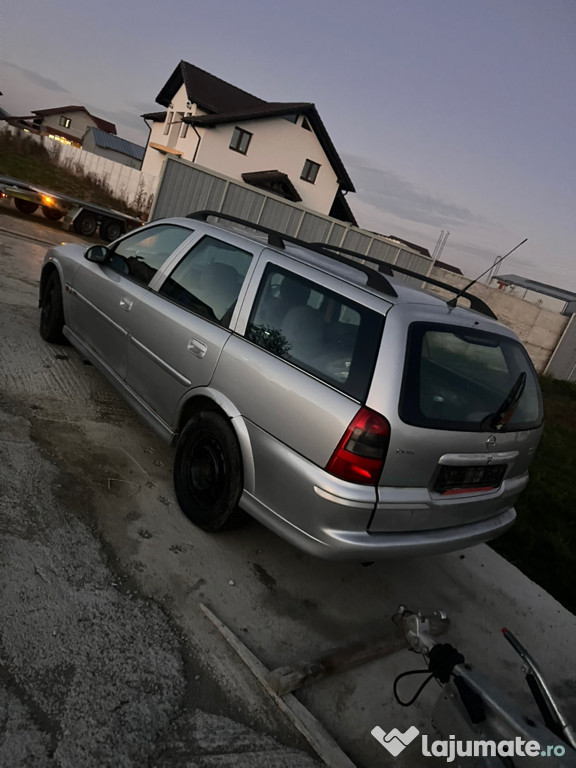 Dezmembrez opel vectra B