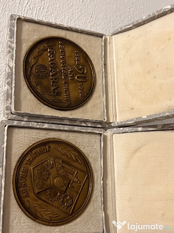 Vand colectie monede/bancnote . Dau si separat!