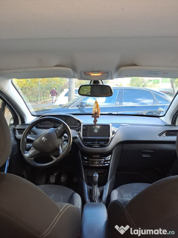 Peugeot 208, 1.4 diesel, 243000 km, 2013
