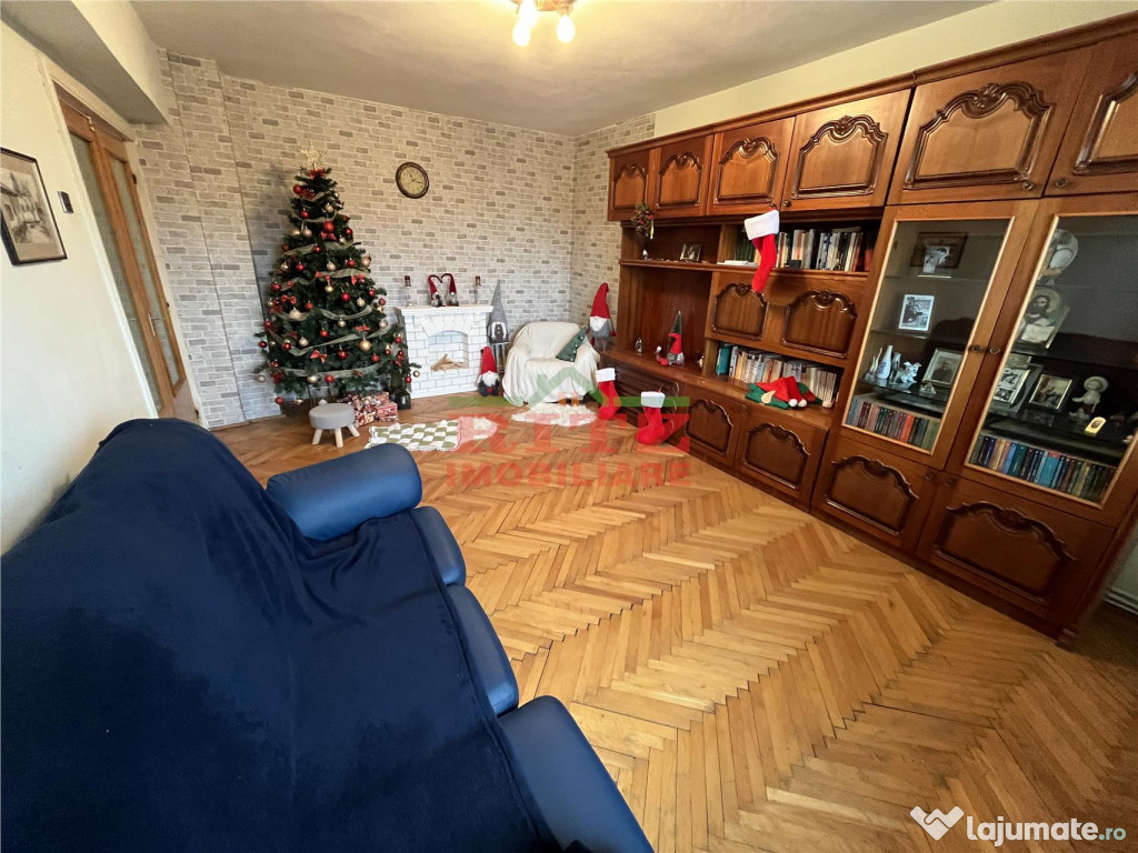 Nou! Ap. 3 cam., decom., et. 2, boxa, zona Scoala de Politie