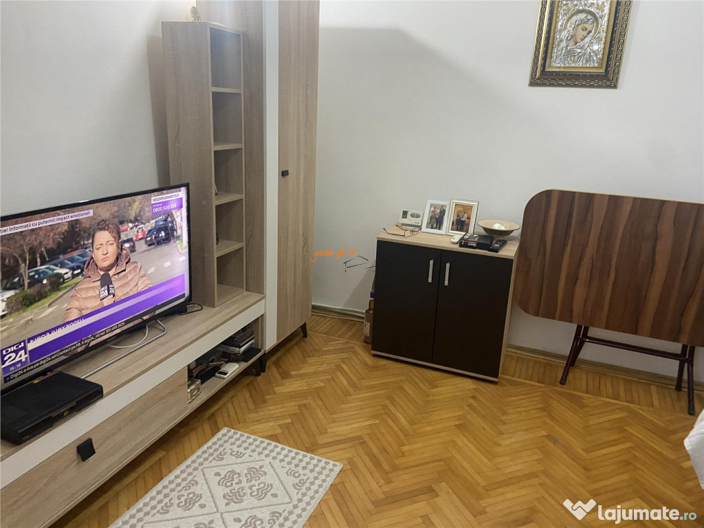 Apartament 3 camere , zona cartier Sud ,et 2/4 , decomandat