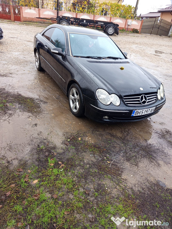 Mașină Mercedes SLK 270