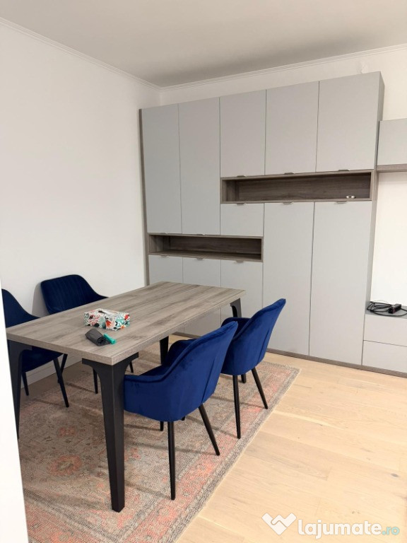 Apartament cu 2 camere Record Park,decomandat