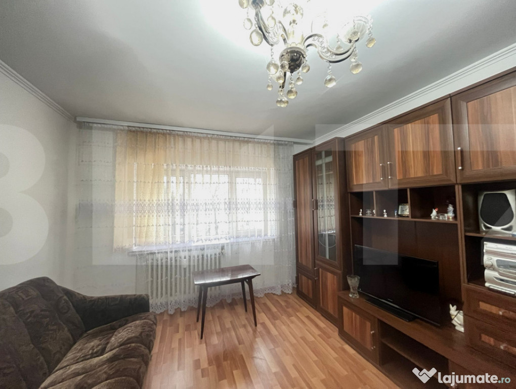 Apartament de 2 camere, etaj 2, zona Bulevard