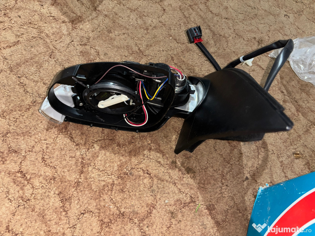 Oglindă stânga și broască ușa față stânga Passat B6