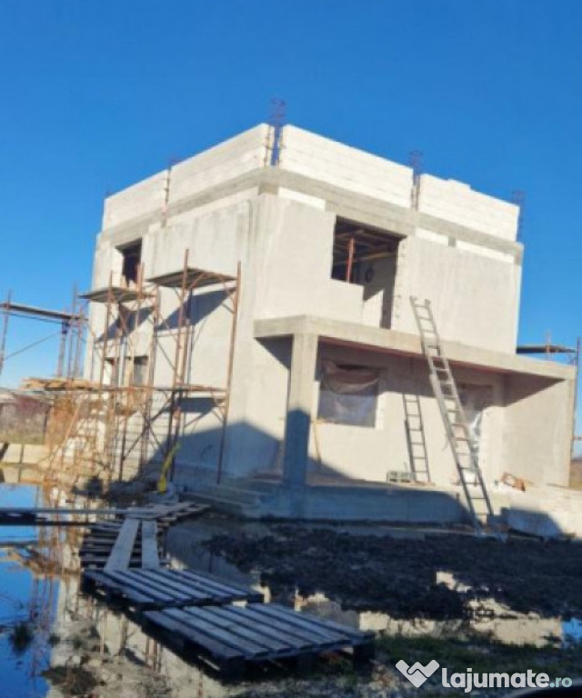 Casă / Vilă 3 camere de vânzare în Albota, zona Central?
