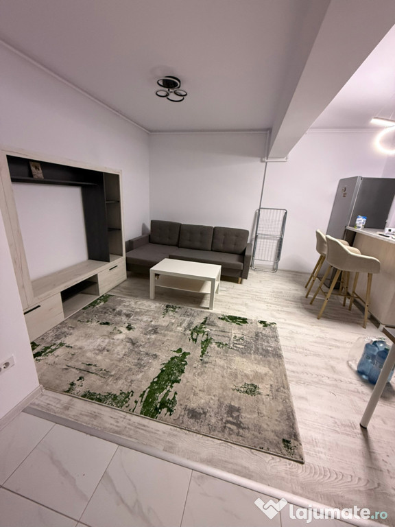 Inchiriez apartament Str.Biruintei Nr7