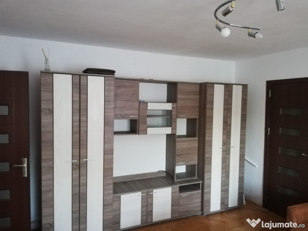 Apartament de închiriat