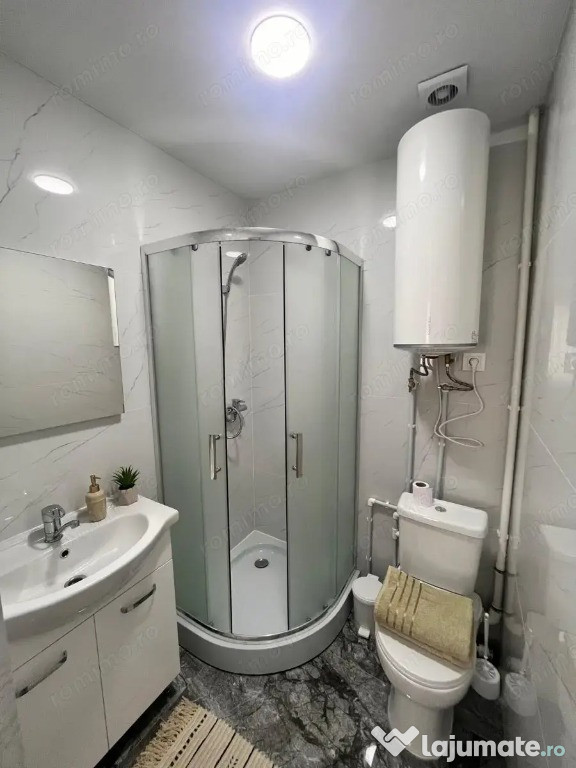 Garsoniera in zona Titan