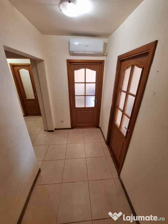 VAND SAU SCHIMB -APARTAMENT 3 CAMERE -INEL 2 - 2 BĂI - ETJ 2