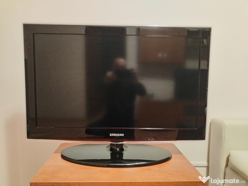 Televizor LCD Samsung FULL HD Diagonala 80 cm