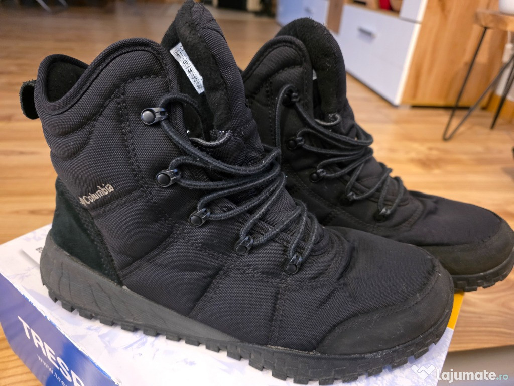 Vand bocanci zapada COLUMBIA , mar 44 , 29 cm