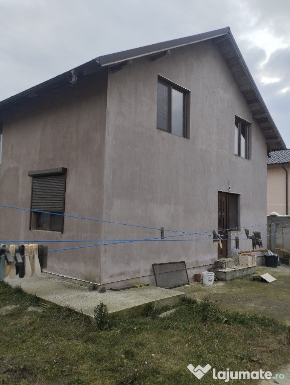Casă cu mansarda Lumina