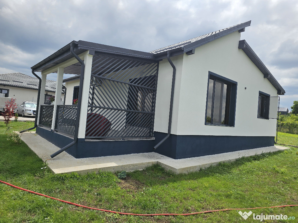 Casă lumină naturală,încălzire în pardoseală,curte superbă,Visani,Iasi