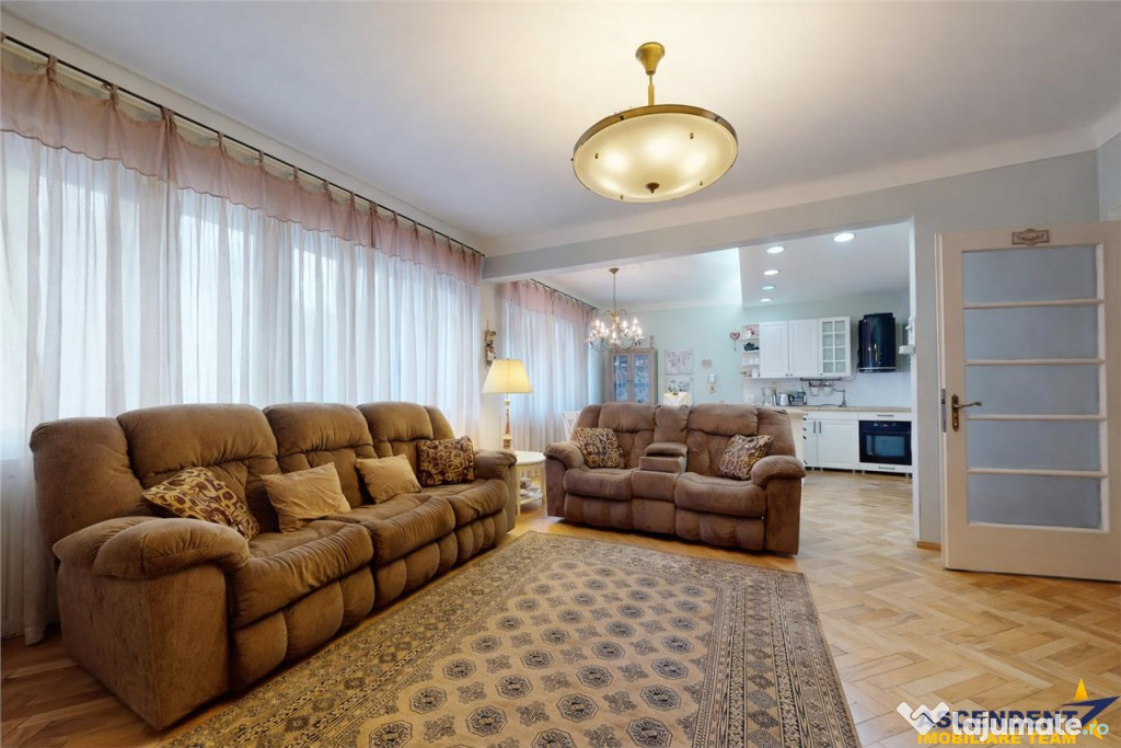 Tur LIVE! Proprietate regim special, Central, Brasov