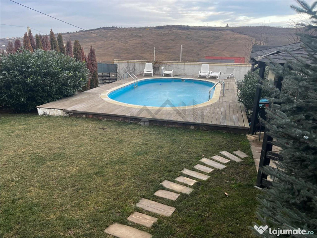 Casa cu piscina si foisor zona Rediu