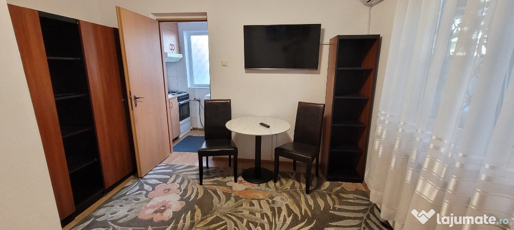 Inchiriere Garsoniera la curte Parc Bazilescu - Piata 16 Februarie