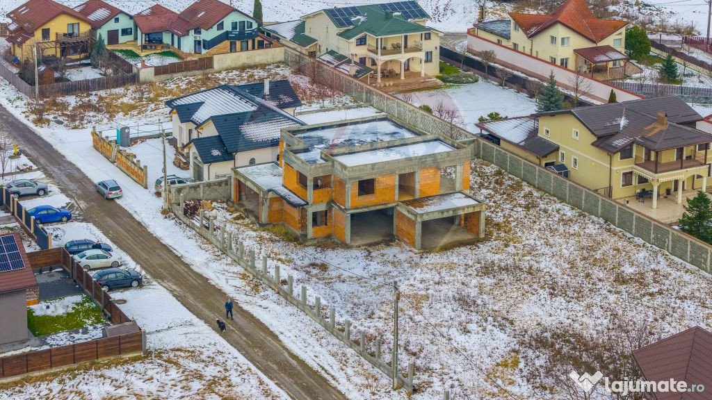 Comision 0% - Casa la rosu cu teren de 1000mp - Harman