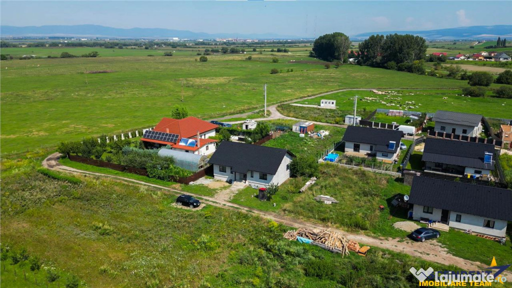 Casa noua pe parter,salon generos,terasa, pod mansardabil,te