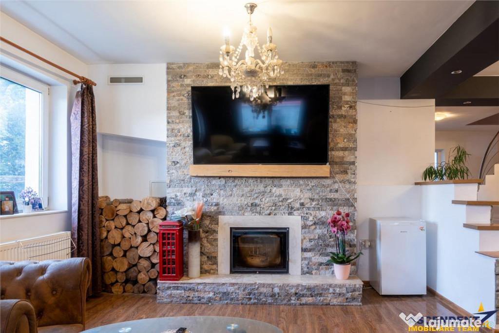 Film! Resedinta cu personalitate,piscina, comod amplasament,