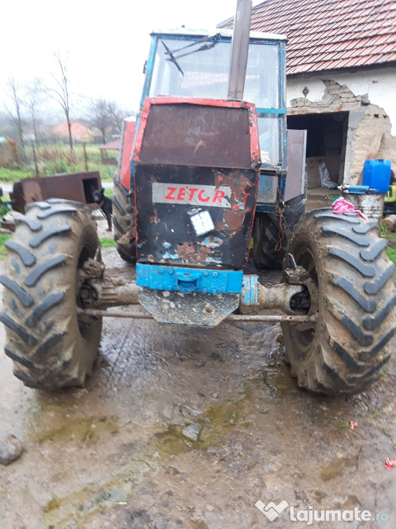 Vând tractor zetor 120 cai putere 4x4